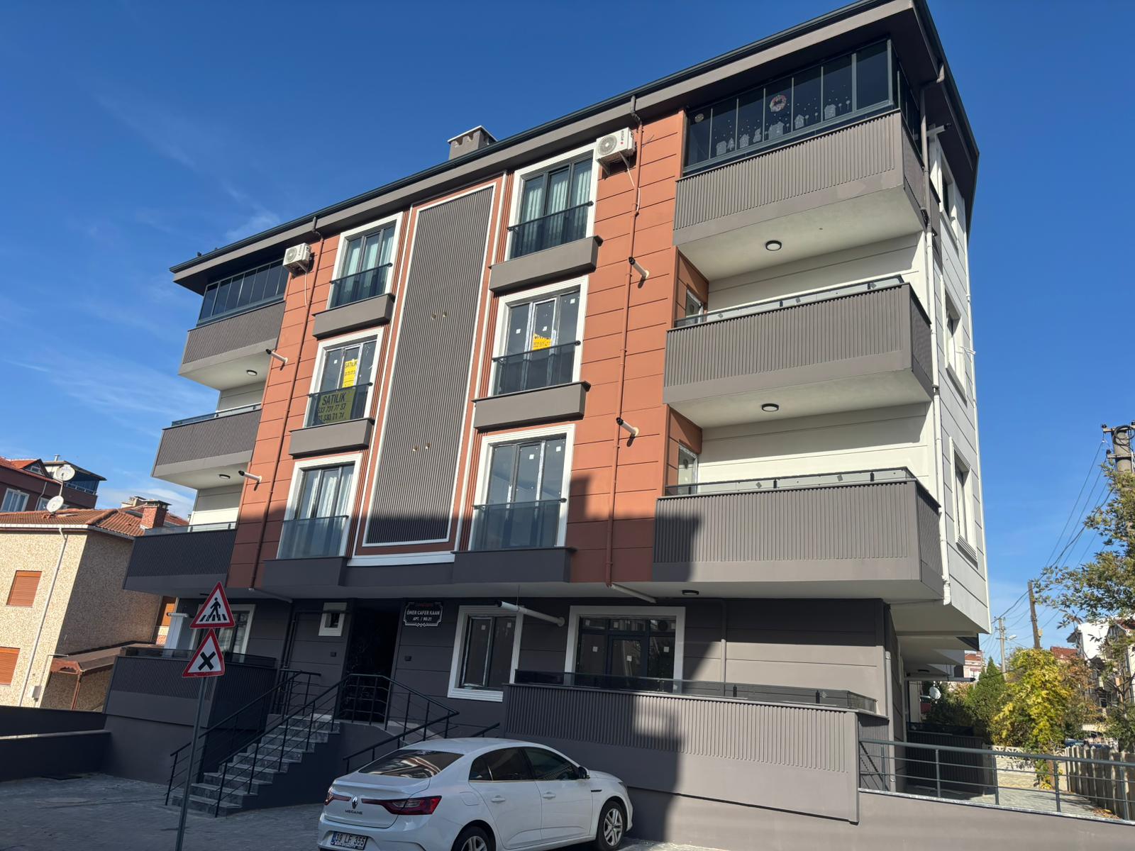 VERA'DAN YILDIZ MAHALLESİ'NDE ARA KAT SATILIK 2+1 LÜKS DAİRE