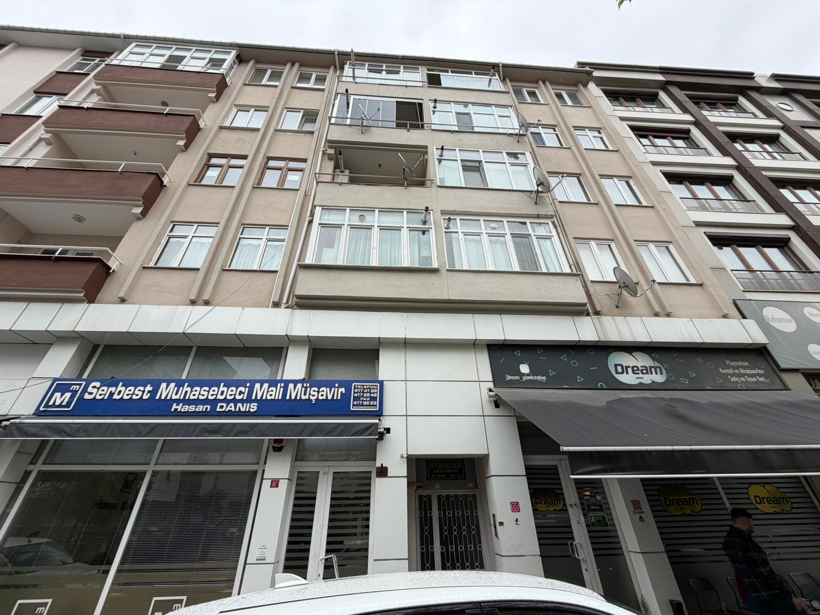 VERADAN ÇARŞI MERKEZLİ KOMPLE YENİLENMİŞ SATILIK FIRSAT 3+1 DAİRE