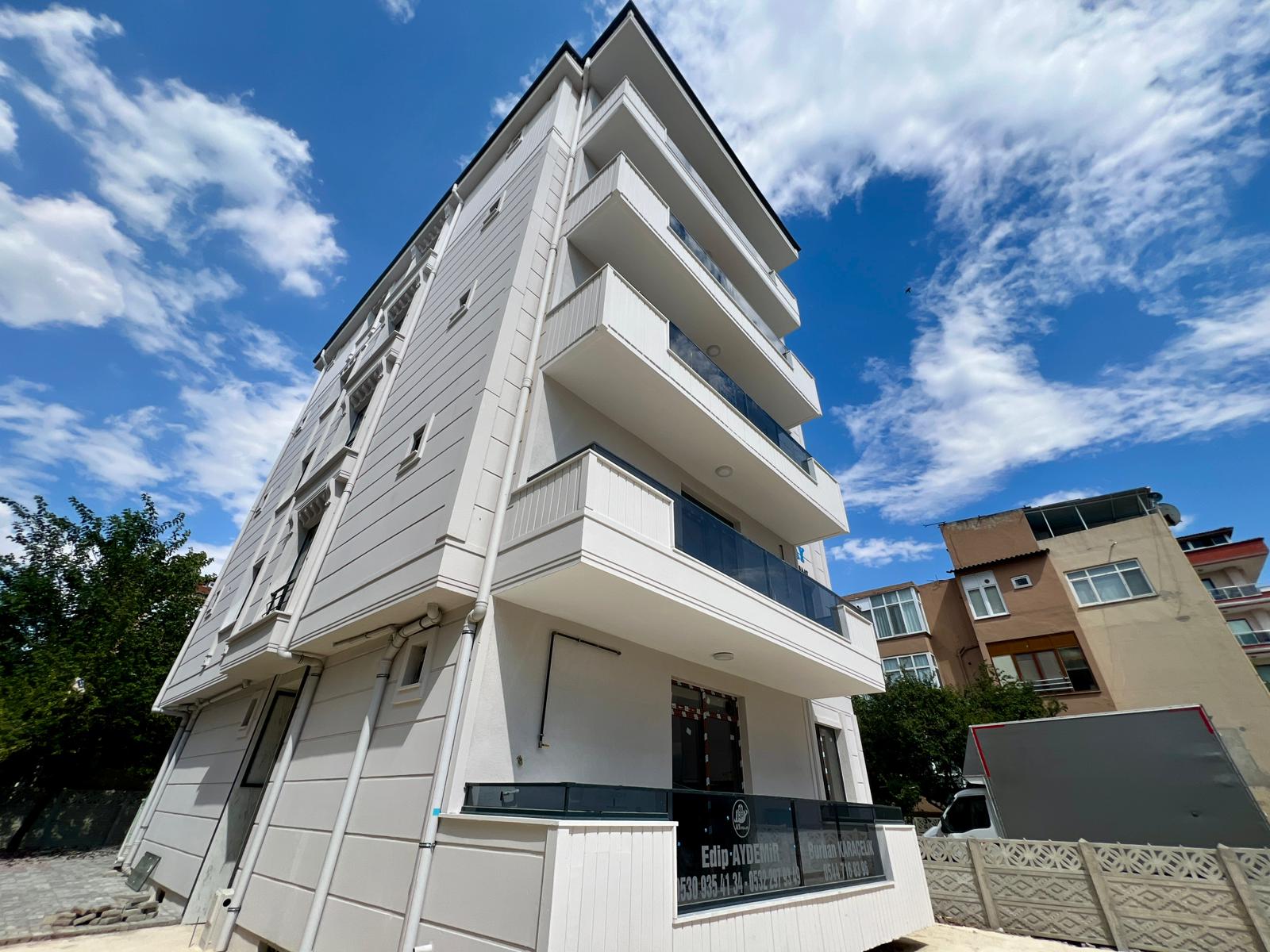VERA'DAN KOCASİNAN MAHALLESİNDE ARA KAT 1+1 KİRALIK DAİRE