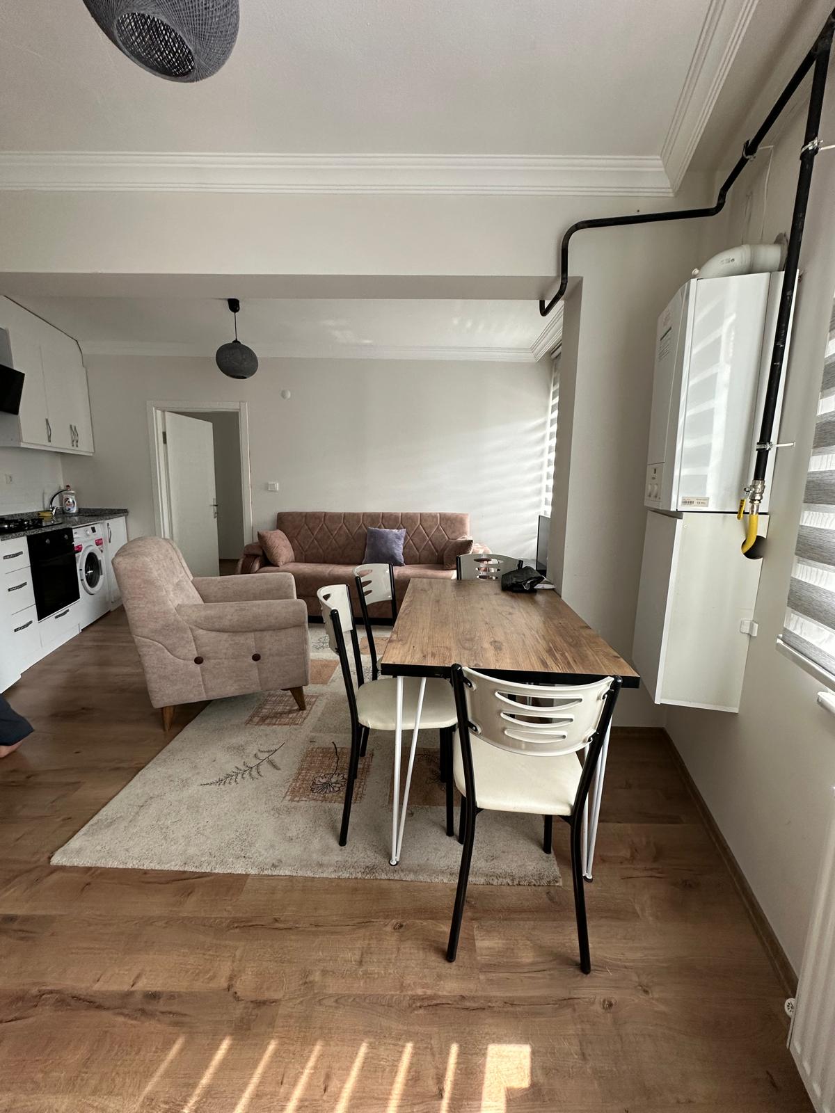 MERKEZİ KONUMDA 1+1 EŞYALI KİRALIK DAİRE